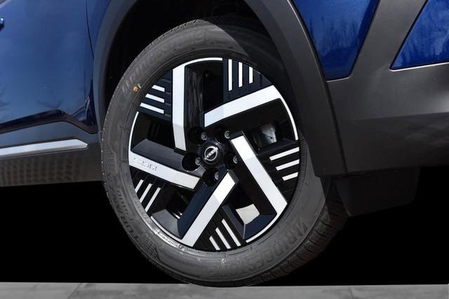 New 2026 Nissan Kicks SV image 3