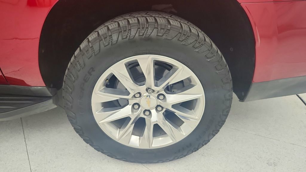 Used 2021 Chevrolet Suburban Premier image 30