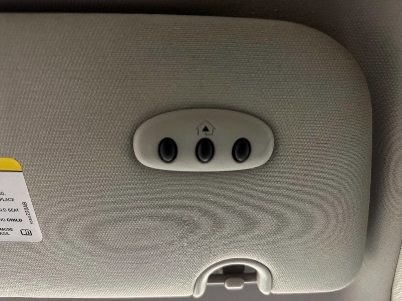 Used 2015 Chrysler Town & Country Touring-L w/ Driver Convenience Group image 41