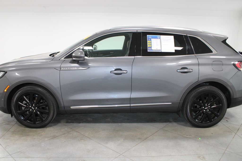 Used 2022 Lincoln Nautilus Reserve w/ Equipment Group 201A image 6