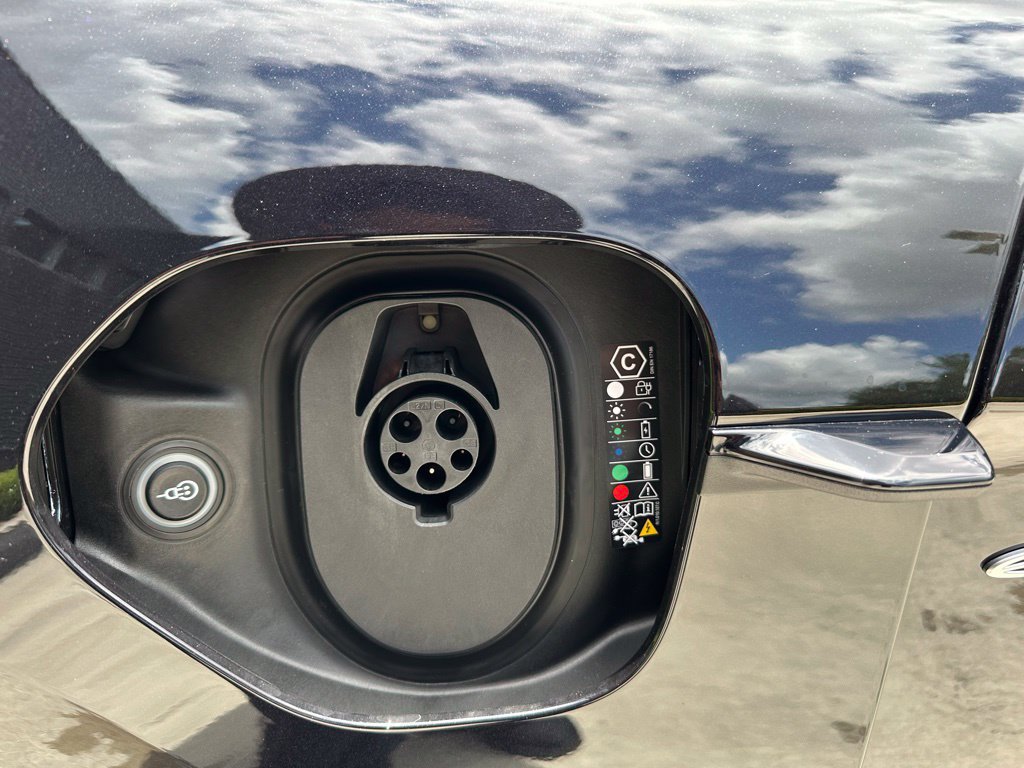 Used 2026 Porsche Taycan RWD image 41