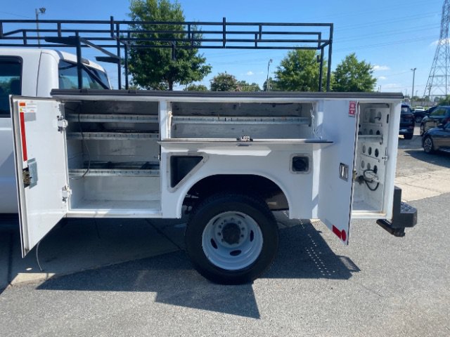 Used 2015 Ford F550 2WD Crew Cab Super Duty image 12