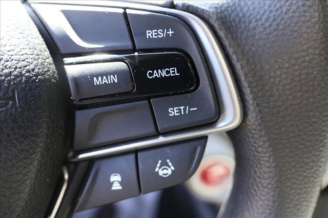 Used 2018 Honda Accord EX image 16