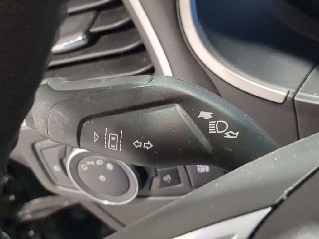 Used 2020 Ford Edge SEL image 39