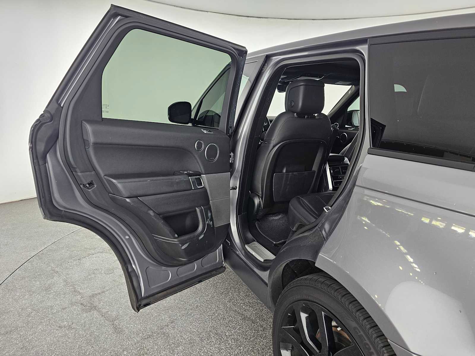 Certified 2020 Land Rover Range Rover Sport HSE image 15