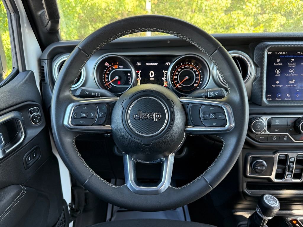 Used 2023 Jeep Wrangler Sahara image 28