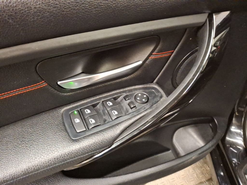 Used 2013 BMW 328i xDrive Sedan image 14