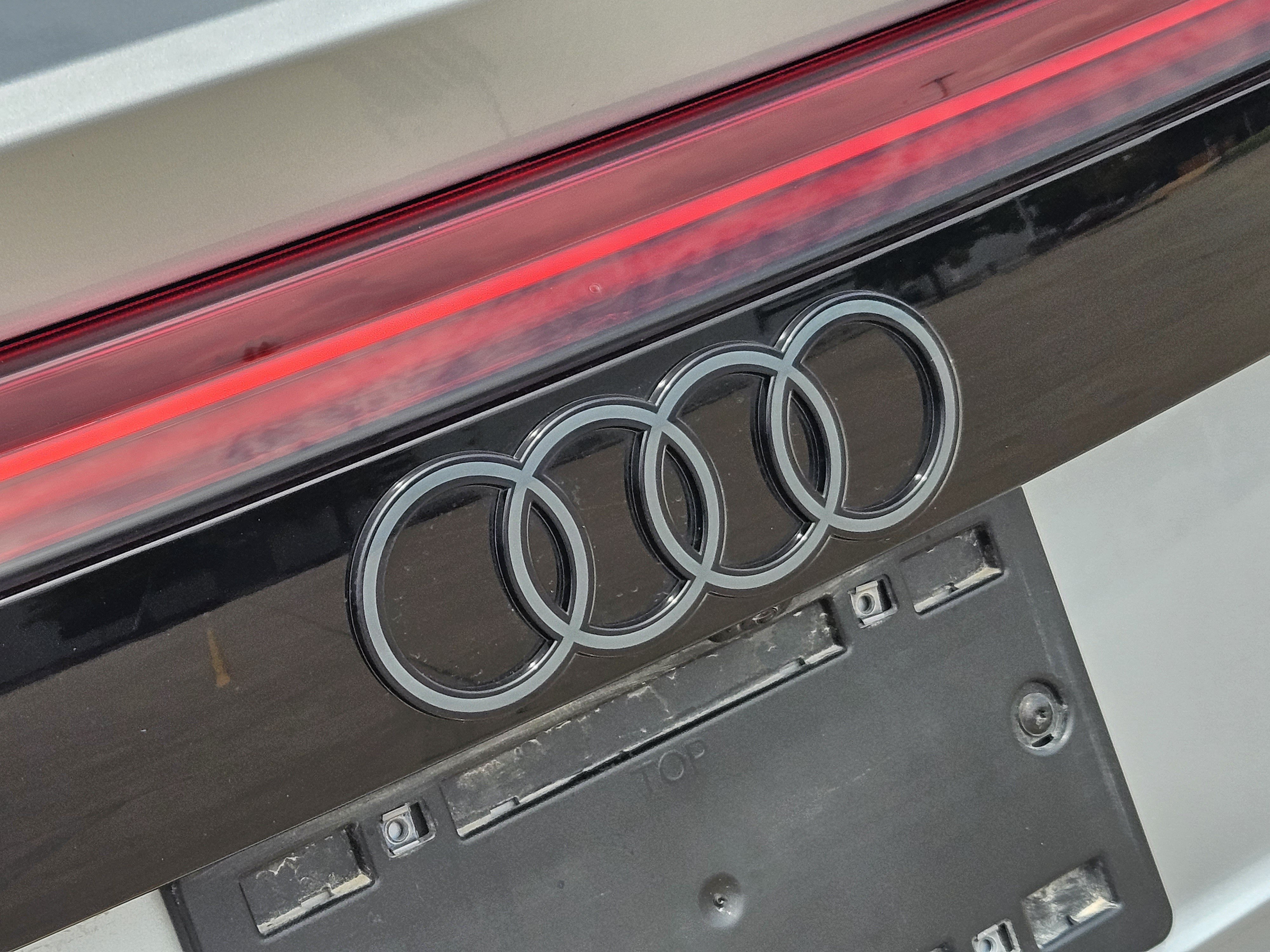 Used 2025 Audi Q8 Prestige AWD/4WD image 28