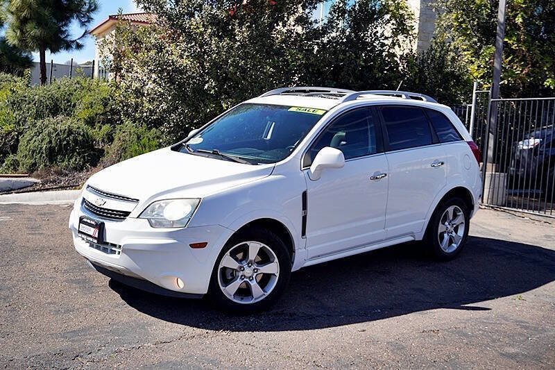 Used 2013 Chevrolet Captiva Sport LTZ FWD image 3
