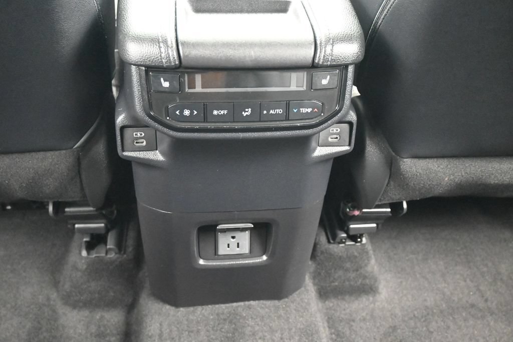 Used 2025 Toyota Grand Highlander FWD image 41