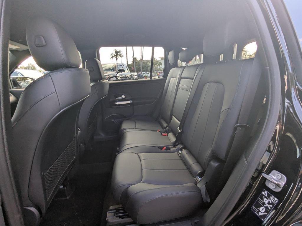 Used 2024 Mercedes-Benz GLB 250 4MATIC image 24