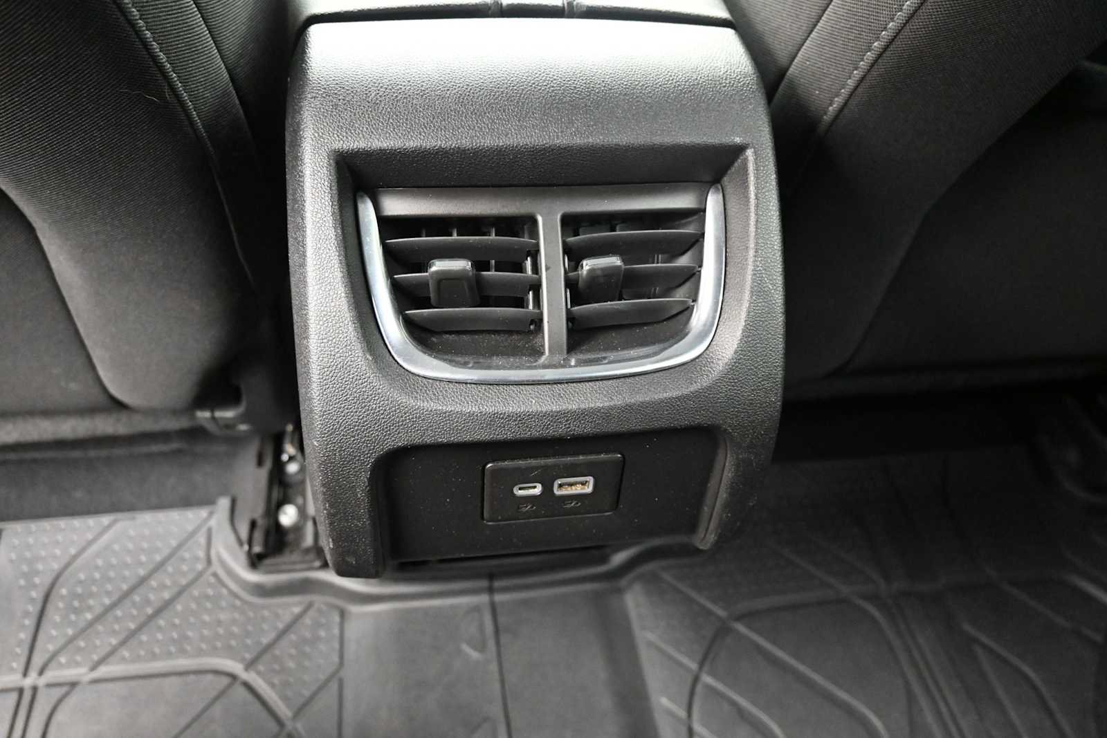 Used 2019 Chevrolet Blazer LT AWD/4WD image 13
