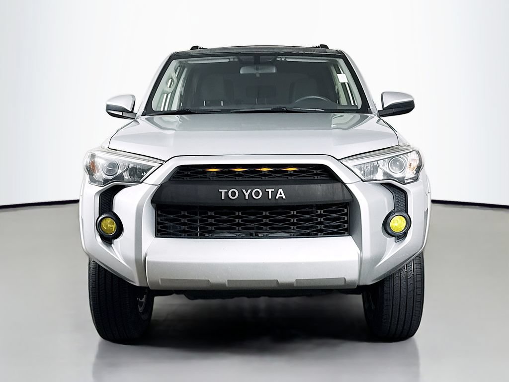 Used 2019 Toyota 4Runner SR5 RWD image 2