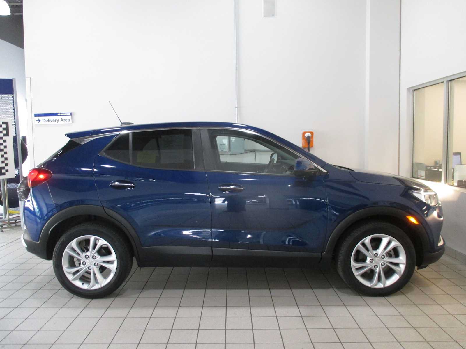 Used 2022 Buick Encore GX Preferred w/ Cold Weather Comfort Package FWD image 14