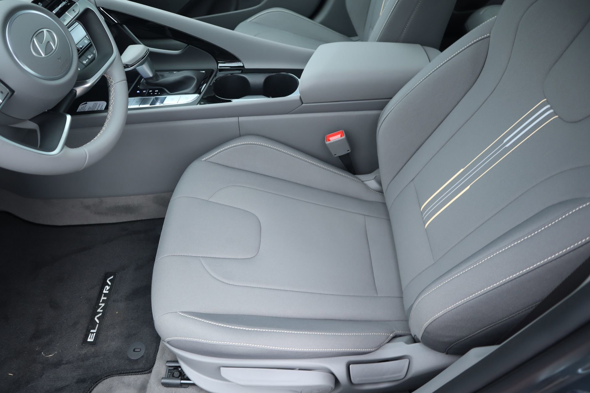 New 2026 Hyundai Elantra SEL Sport Premium FWD image 11