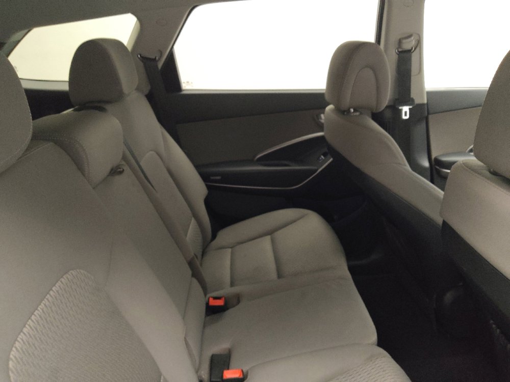 Used 2014 Hyundai Santa Fe GLS image 19