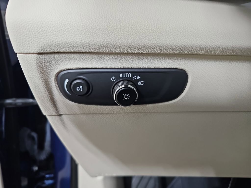 Certified 2023 Buick Envision Essence image 31