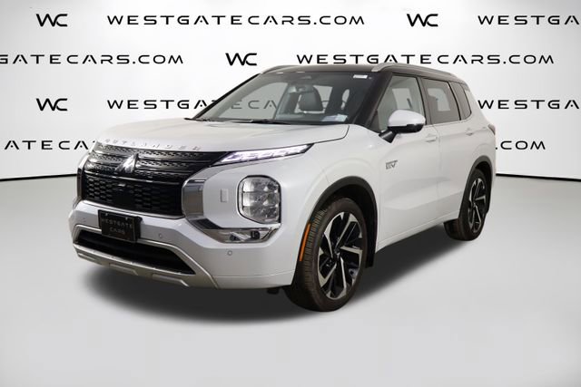 Used 2024 Mitsubishi Outlander SEL image 1
