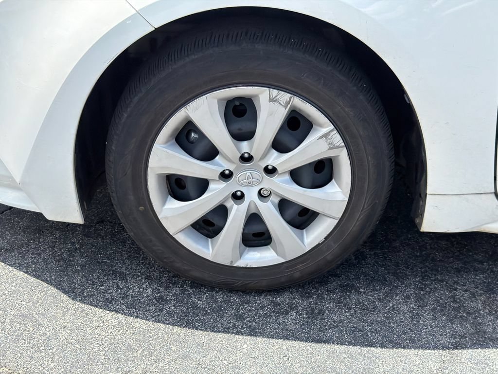 Used 2023 Toyota Corolla LE FWD image 14