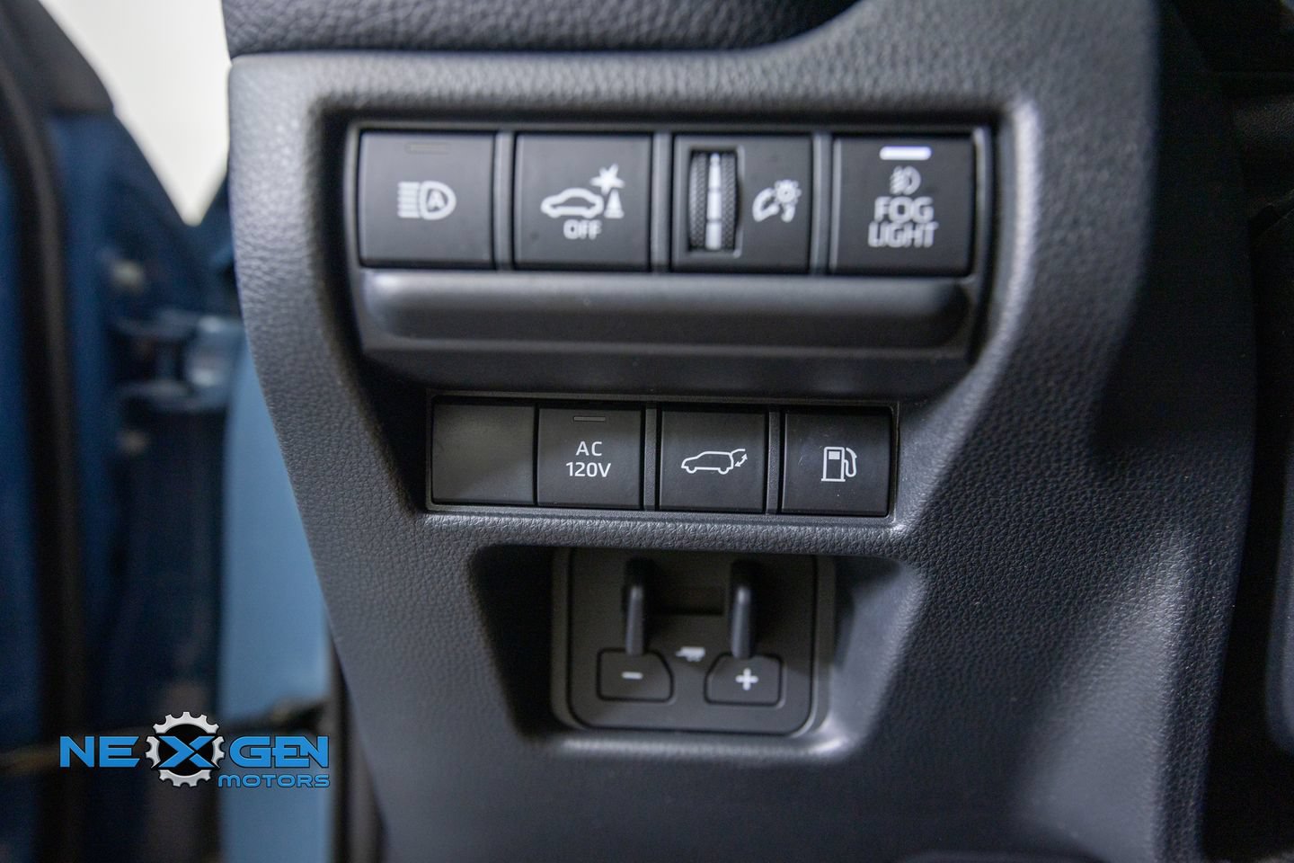 Used 2025 Toyota Land Cruiser AWD/4WD image 13