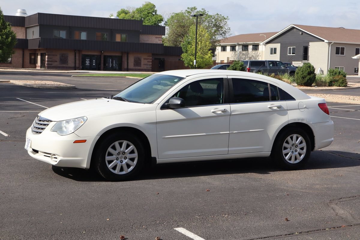 Used 2008 Chrysler Sebring LX FWD image 10