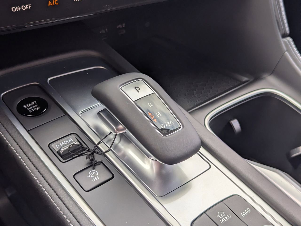 Certified 2026 INFINITI QX60 Luxe w/ Family Package FWD image 18