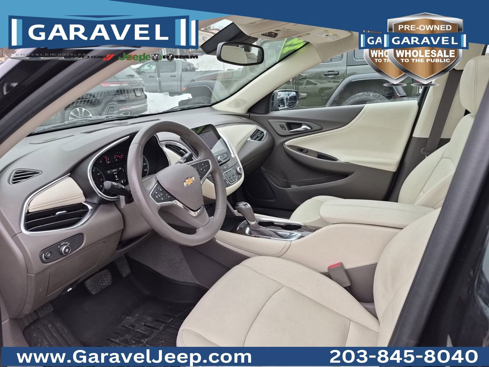 Used 2019 Chevrolet Malibu LT w/ Leather Package image 2
