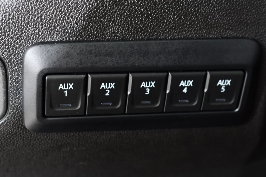 Used 2025 Chevrolet Silverado 3500 W/T AWD/4WD image 28