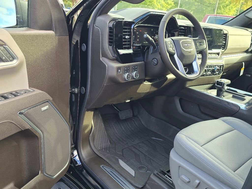 New 2026 GMC Sierra 1500 SLT w/ SLT Premium Plus Package image 4