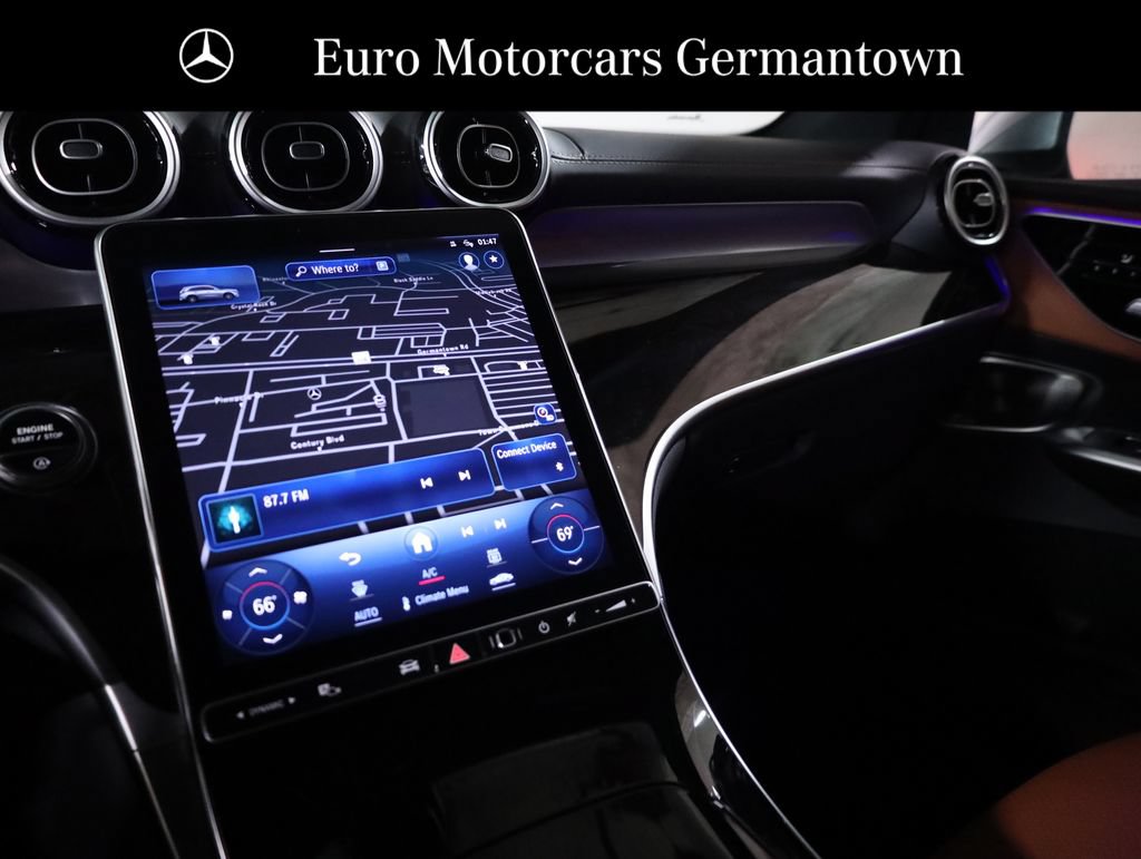 Used 2024 Mercedes-Benz GLC 300 4MATIC image 29