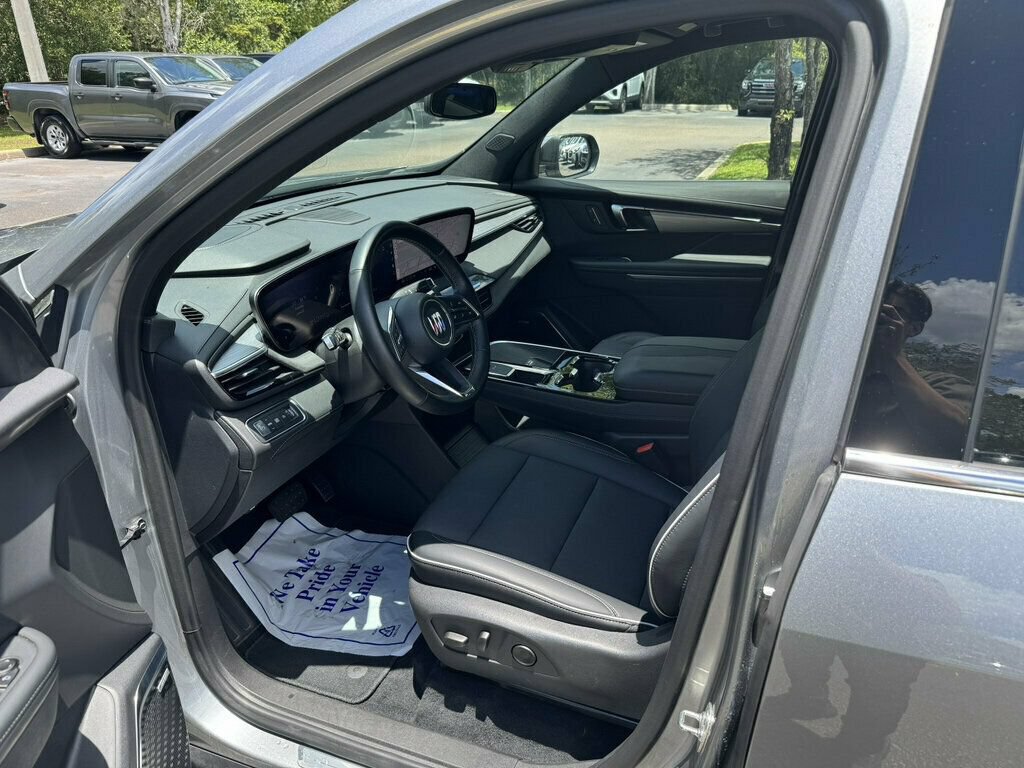 Used 2026 Buick Enclave Preferred FWD image 3