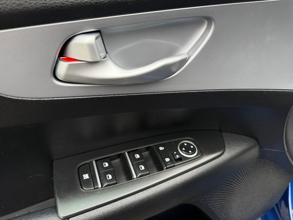Certified 2023 Kia Forte LXS w/ LXS Technology Package FWD image 11