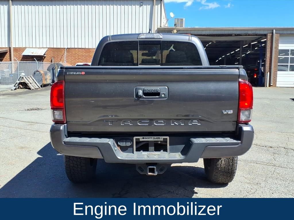 Used 2019 Toyota Tacoma TRD Sport image 5