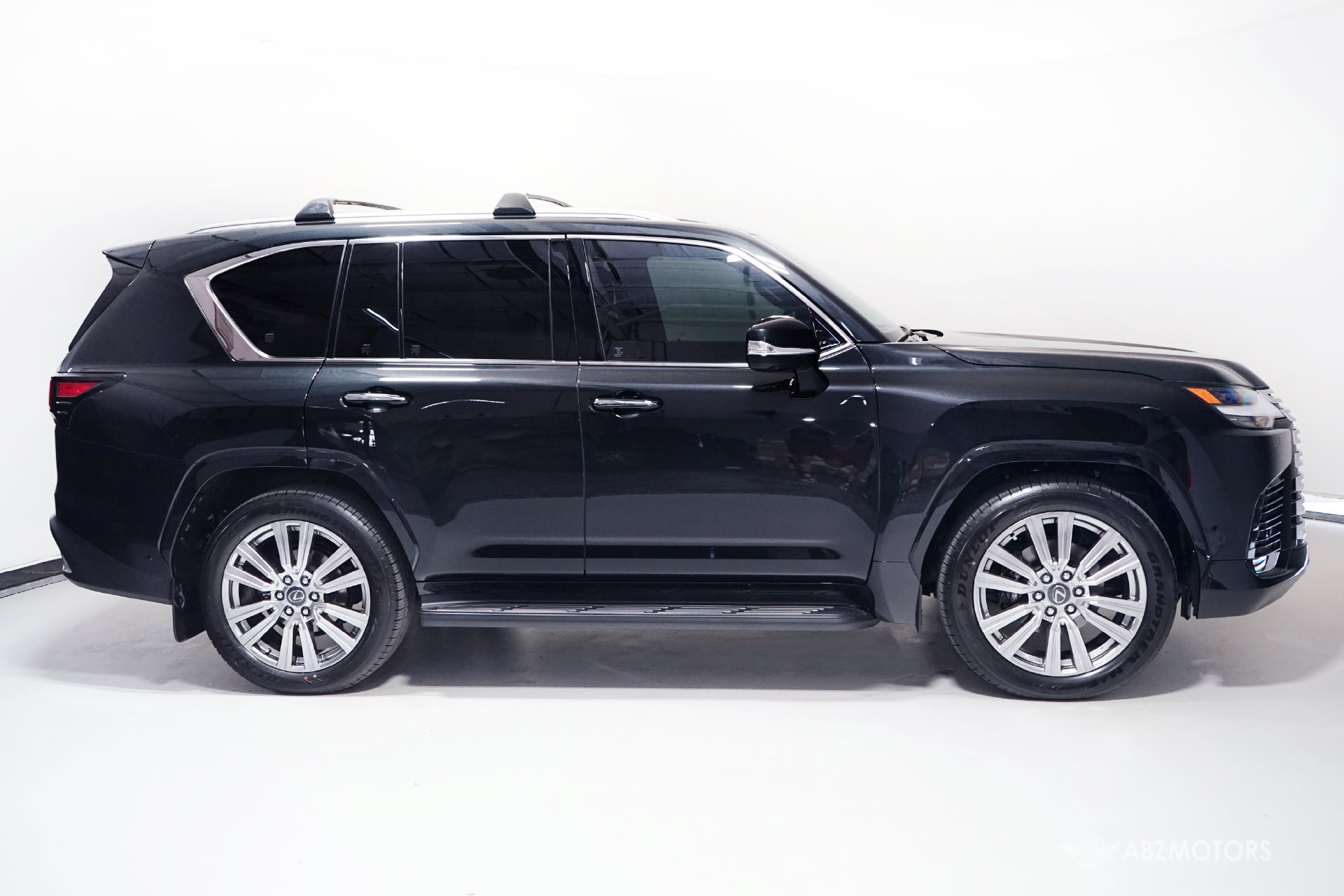 Used 2026 Lexus LX 700h Ultra Luxury w/ Accessory Package (Z1) AWD/4WD image 3