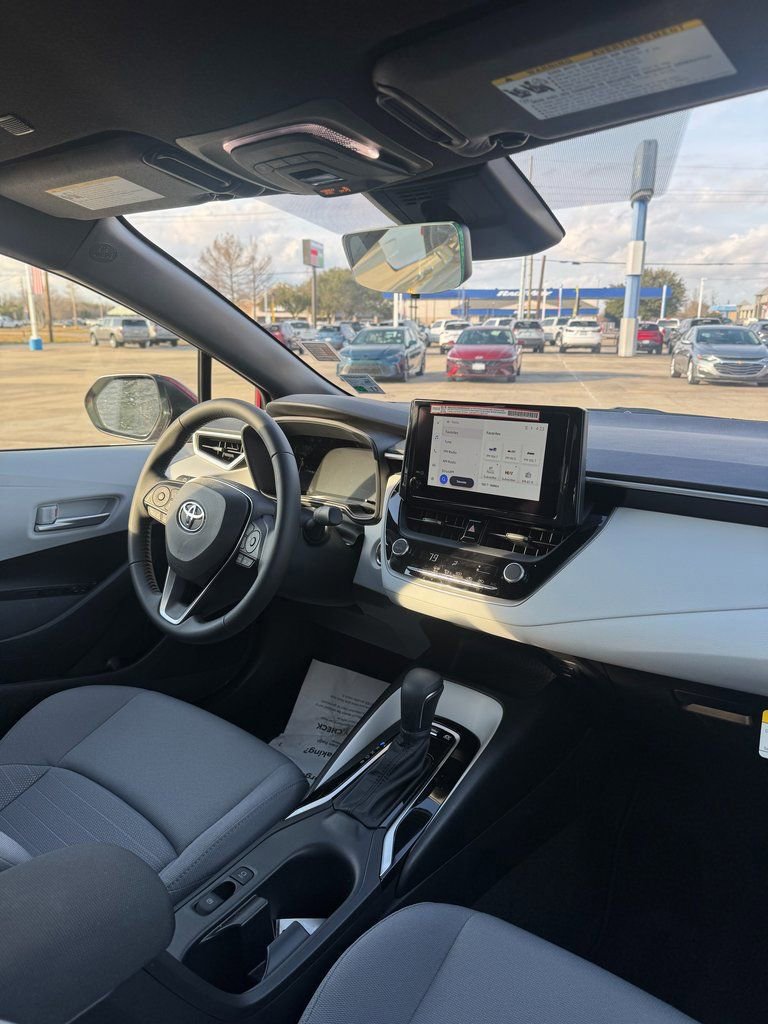 Used 2026 Toyota Corolla SE image 10