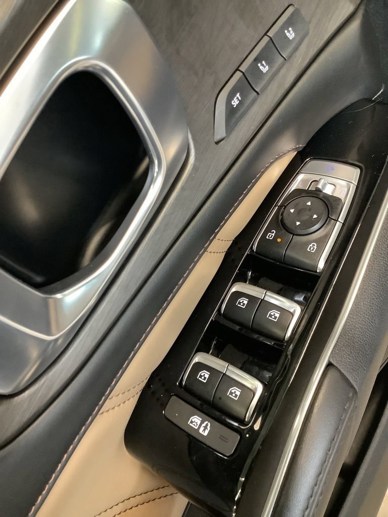 Certified 2024 Kia Sorento SX Prestige w/ Olive Brown Leather Package AWD/4WD image 30