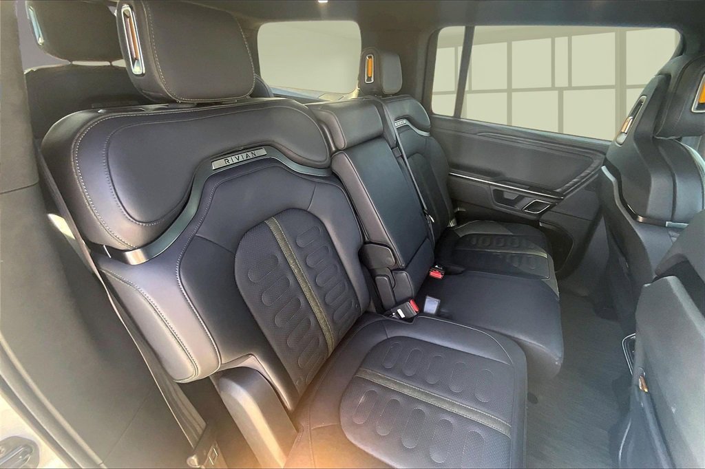 Used 2024 Rivian R1S Adventure image 28