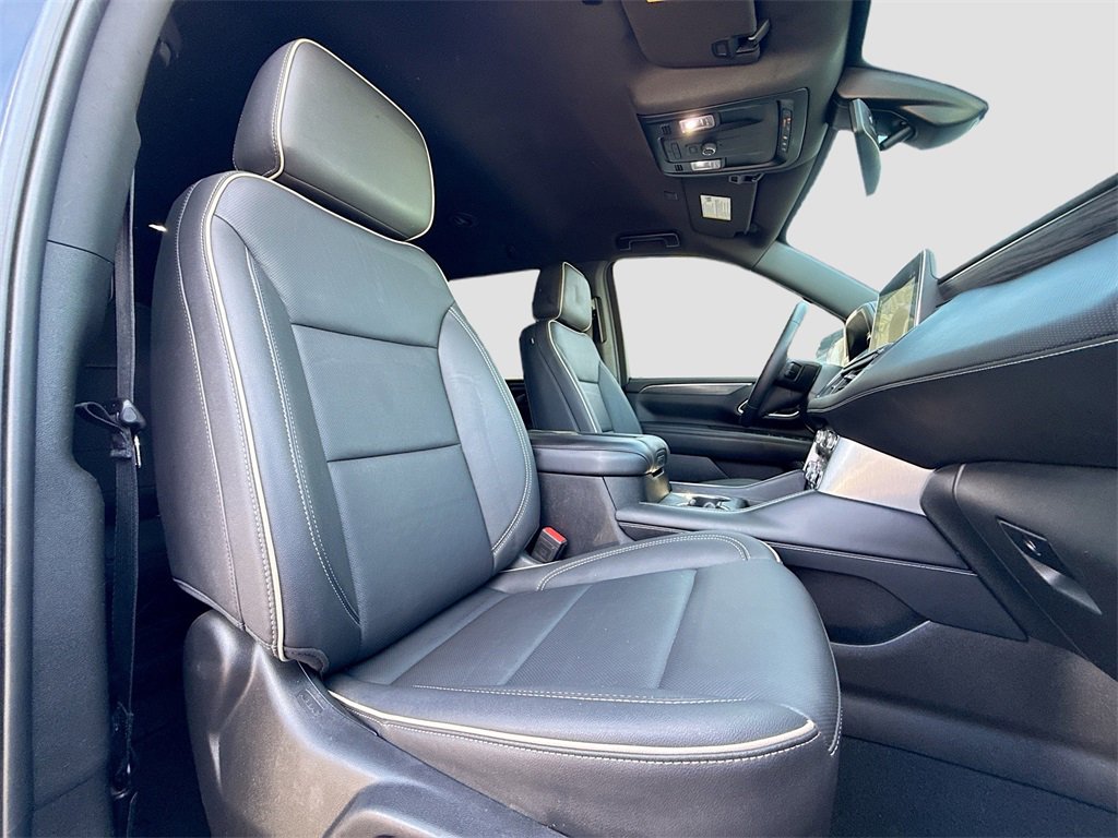 Used 2022 GMC Yukon XL SLT image 32