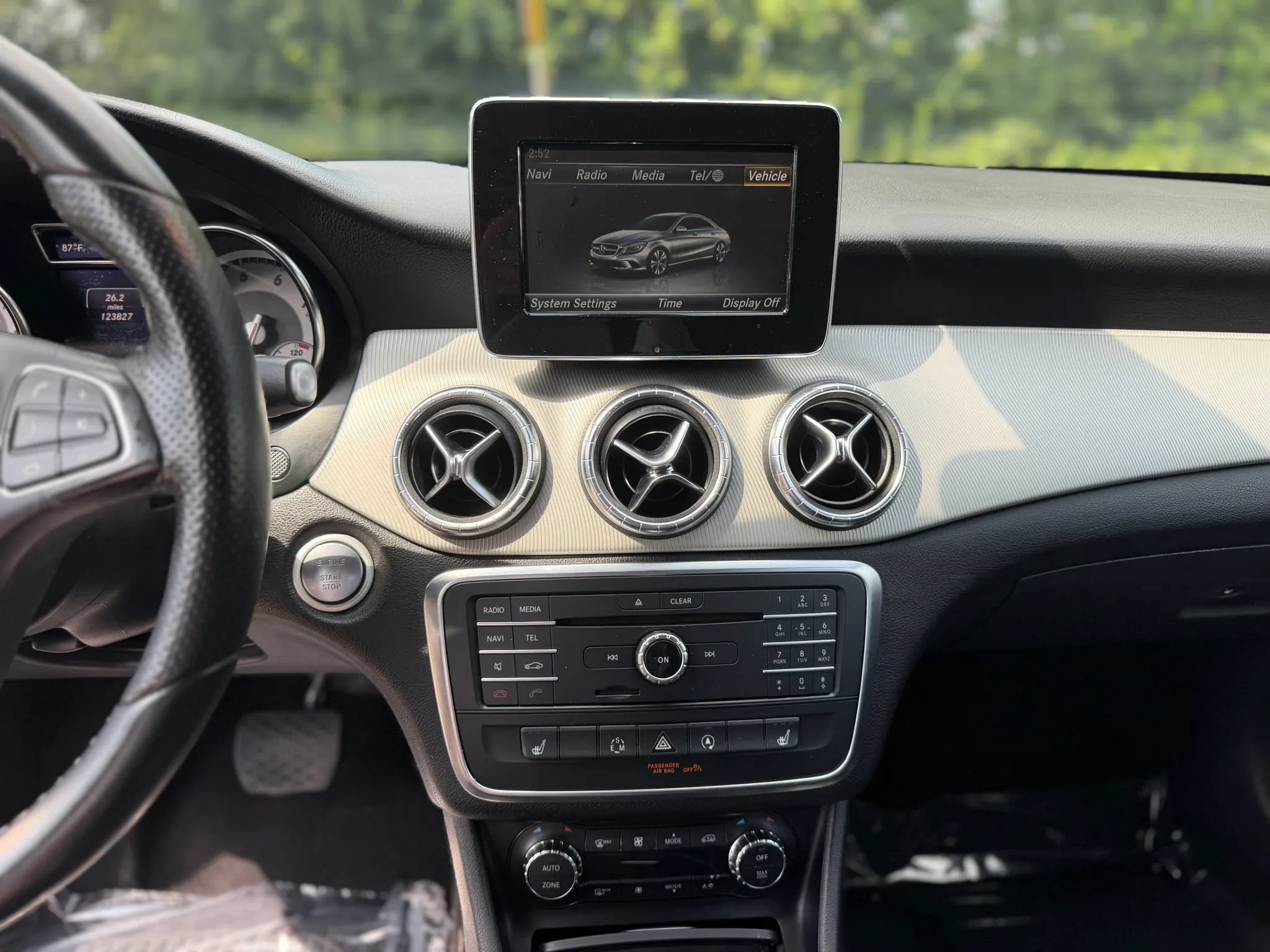 Used 2015 Mercedes-Benz CLA 250 4MATIC image 26