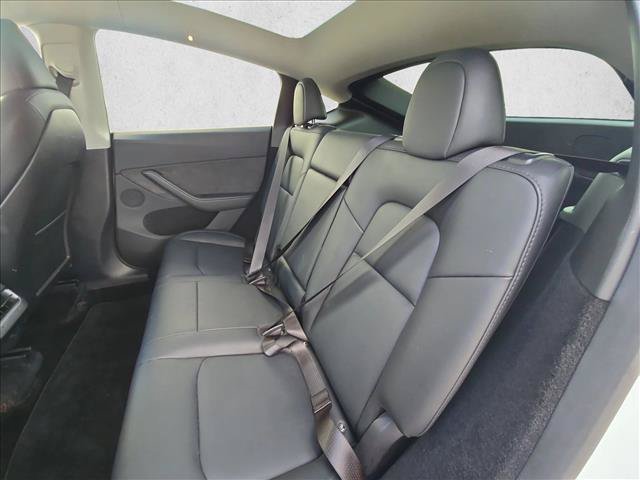 Used 2023 Tesla Model Y Long Range AWD/4WD image 18