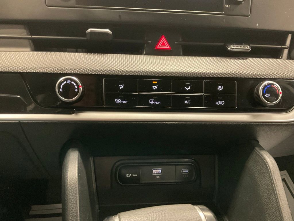 Used 2024 Kia Sportage LX image 16