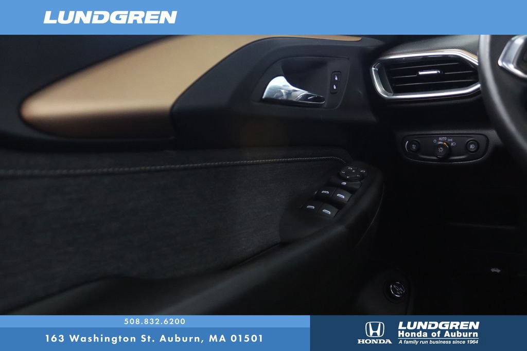 Used 2023 Chevrolet TrailBlazer ACTIV w/ Sun and Liftgate Package AWD/4WD image 28