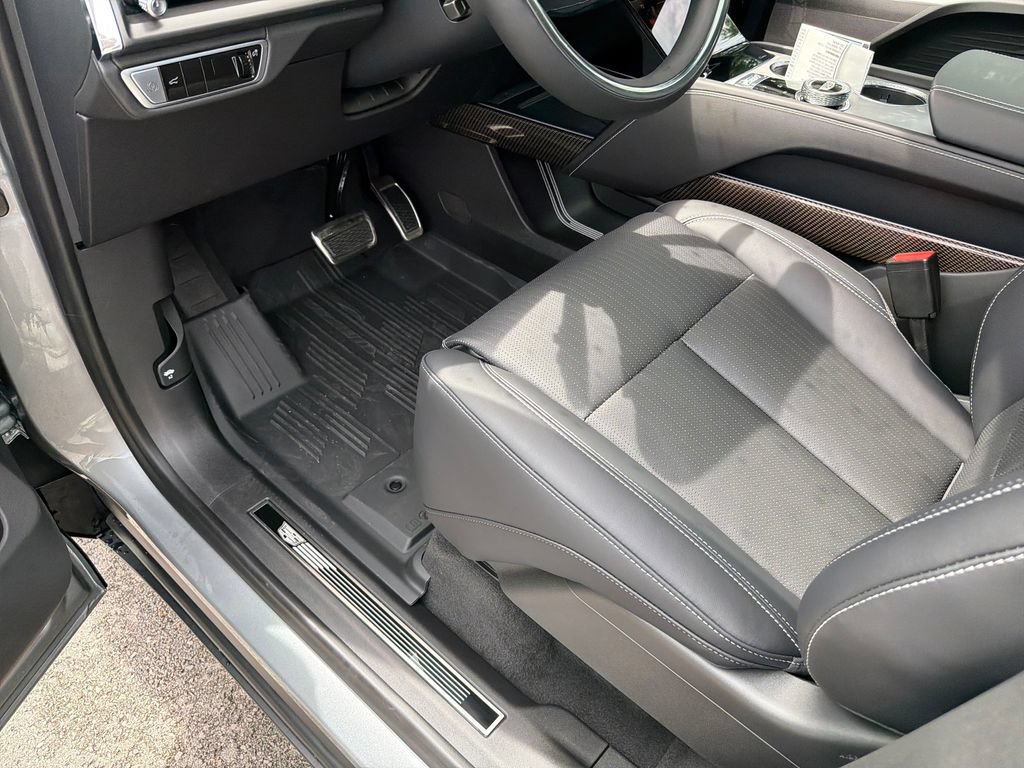New 2027 Cadillac Vistiq Luxury w/ LPO, Floor Liner Package AWD/4WD image 21