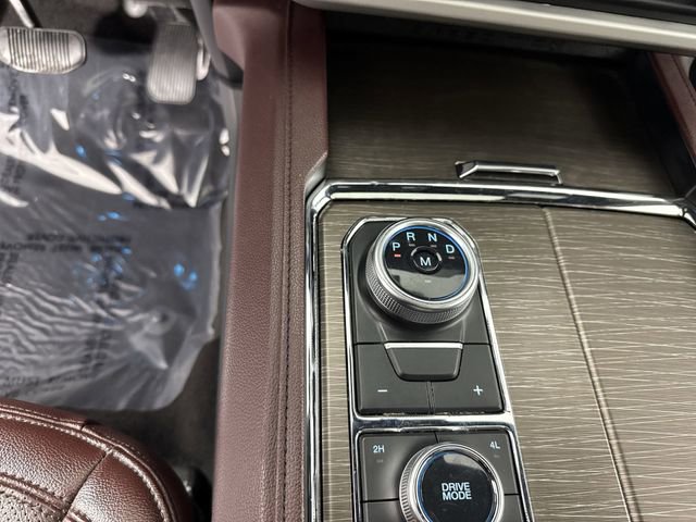 Used 2023 Ford Expedition Limited image 16