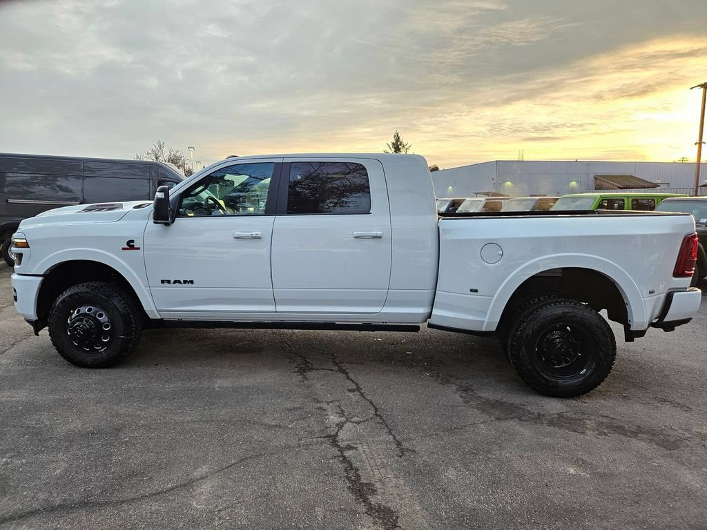 New 2026 RAM 3500 Limited AWD/4WD image 4