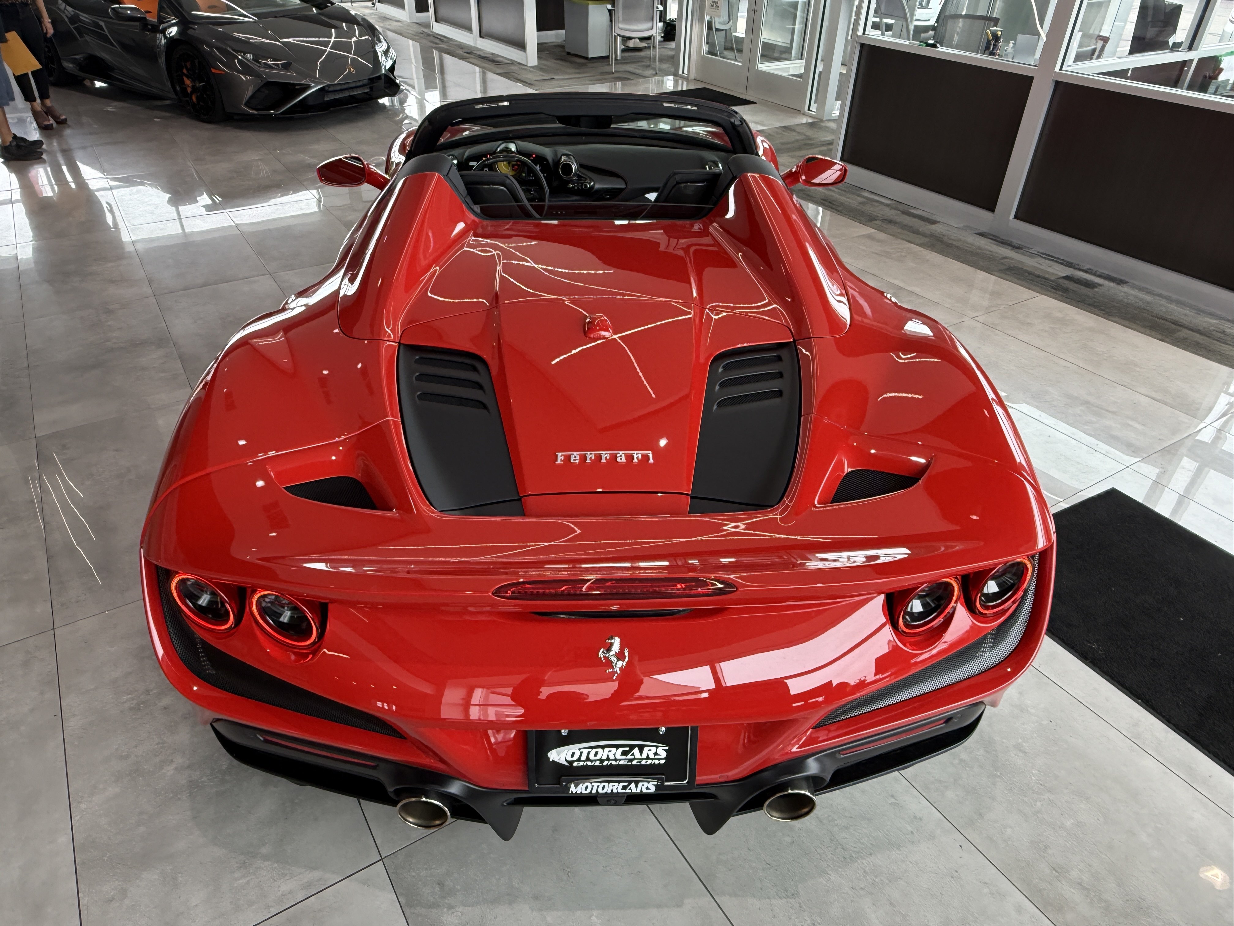 Used 2021 Ferrari F8 Tributo RWD image 8