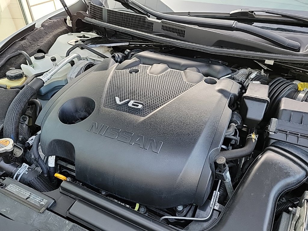 Used 2023 Nissan Maxima SR w/ Sport Mat Group FWD image 33