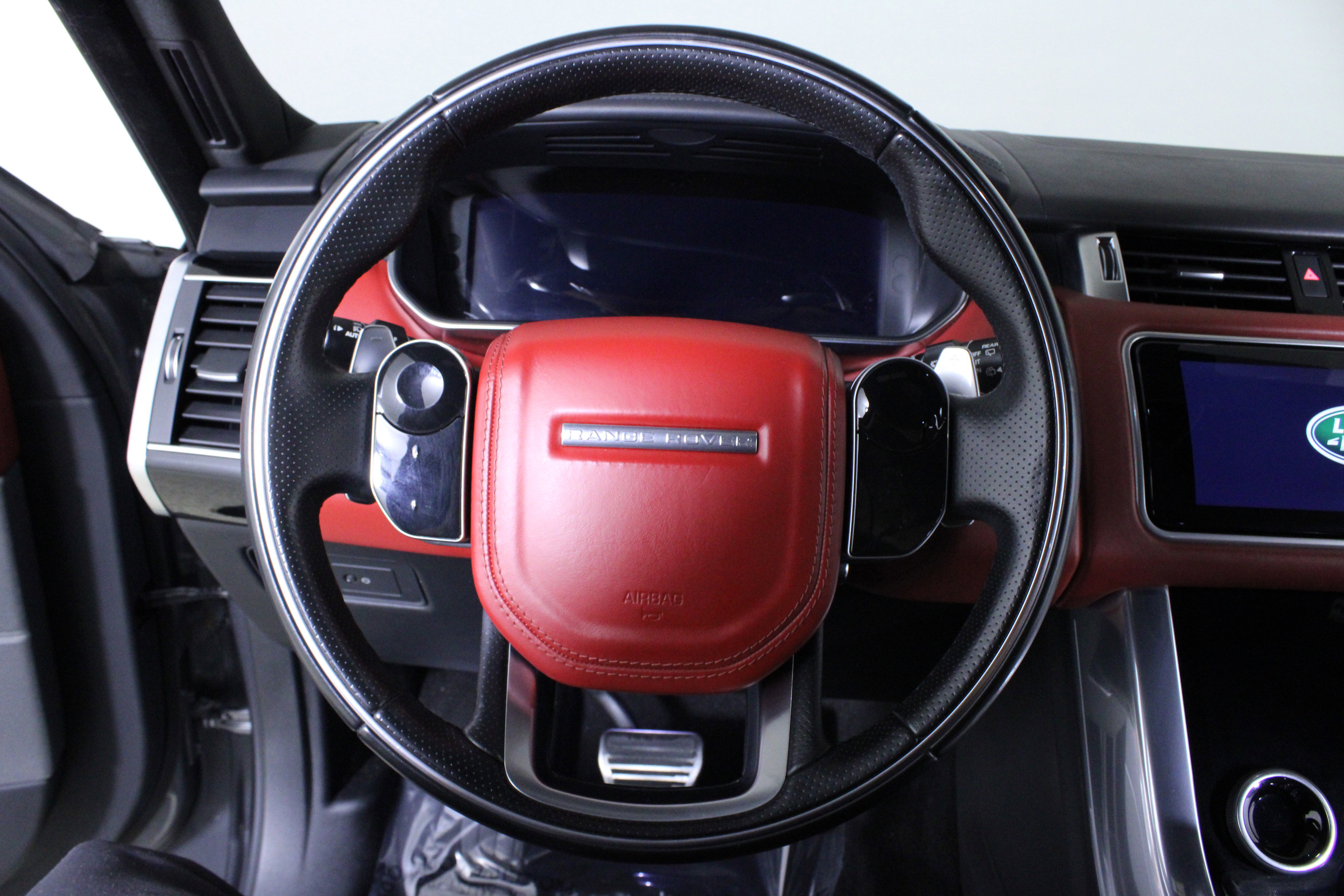 Used 2018 Land Rover Range Rover Sport HSE Dynamic image 22