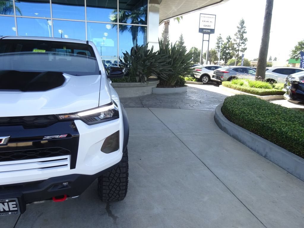 New 2026 Chevrolet Colorado ZR2 w/ Technology Package AWD/4WD image 31