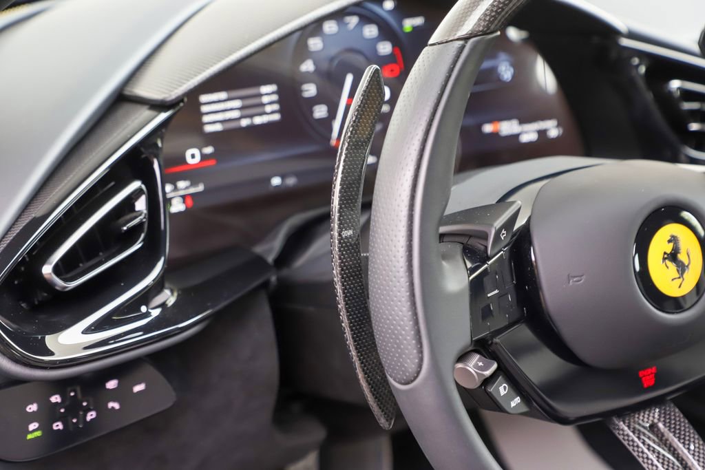 Certified 2025 Ferrari 12Cilindri RWD image 33